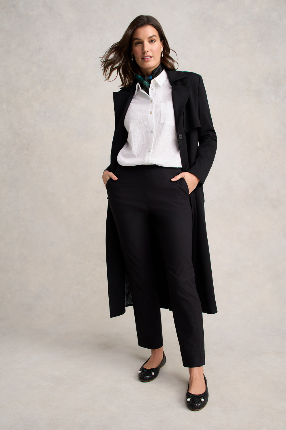 Seam Detail Tapered Pant – Black