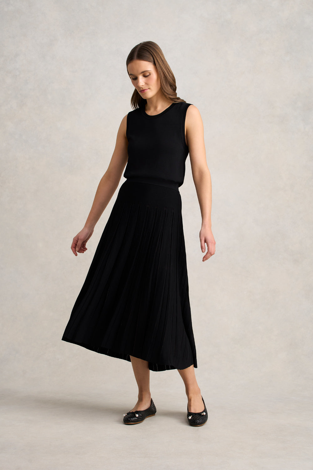 Pleated Knit Skirt – Black