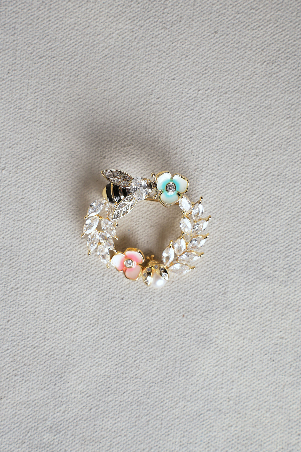 Spring Floral Brooch – Gold