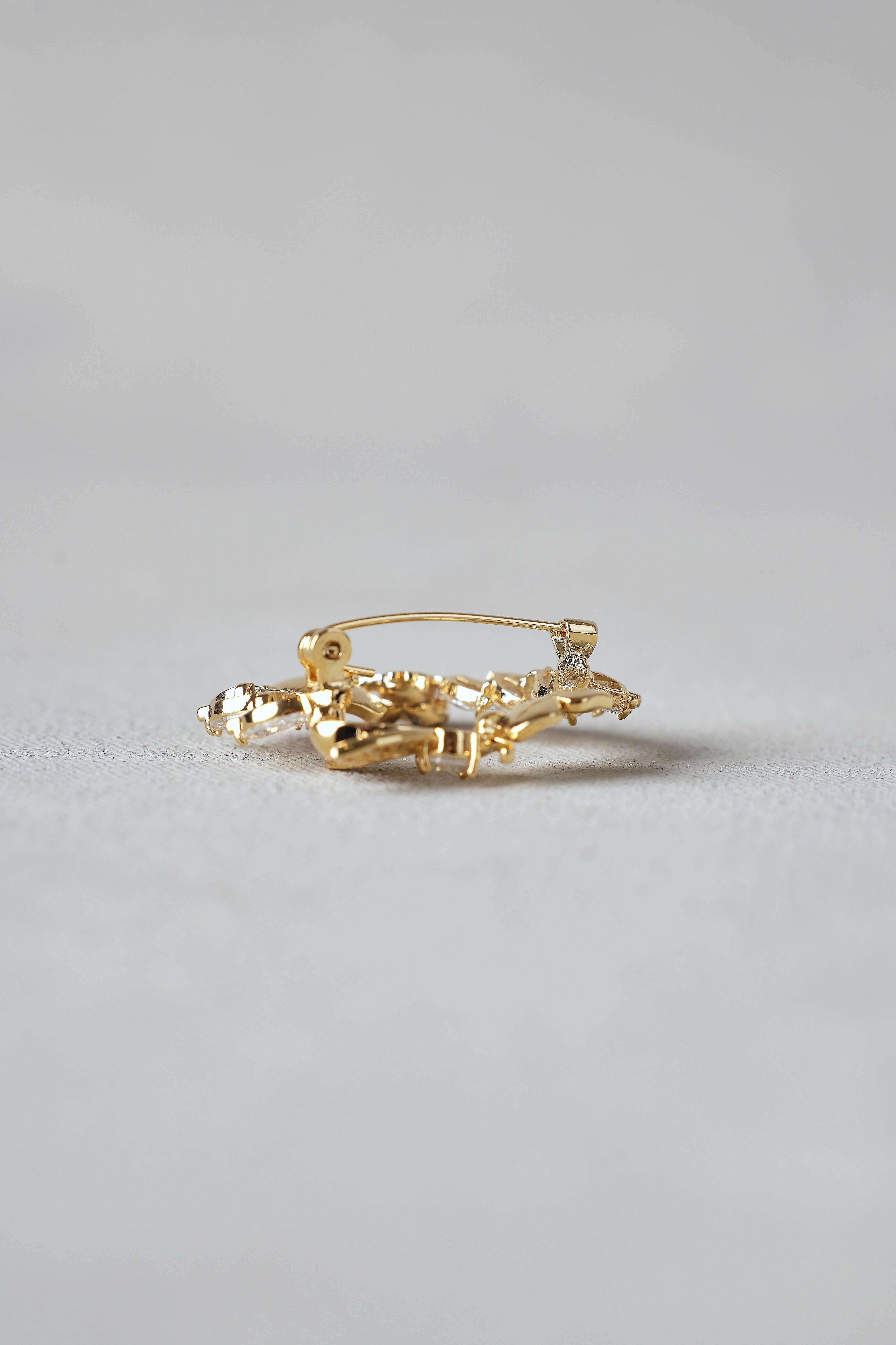 Spring Floral Brooch – Gold