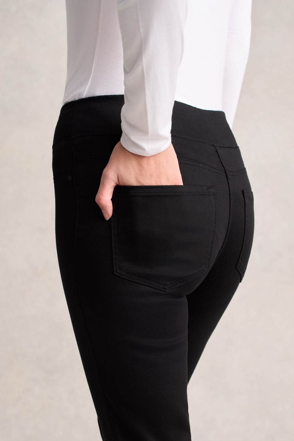 7/8 Skinny Leg - Jet Black