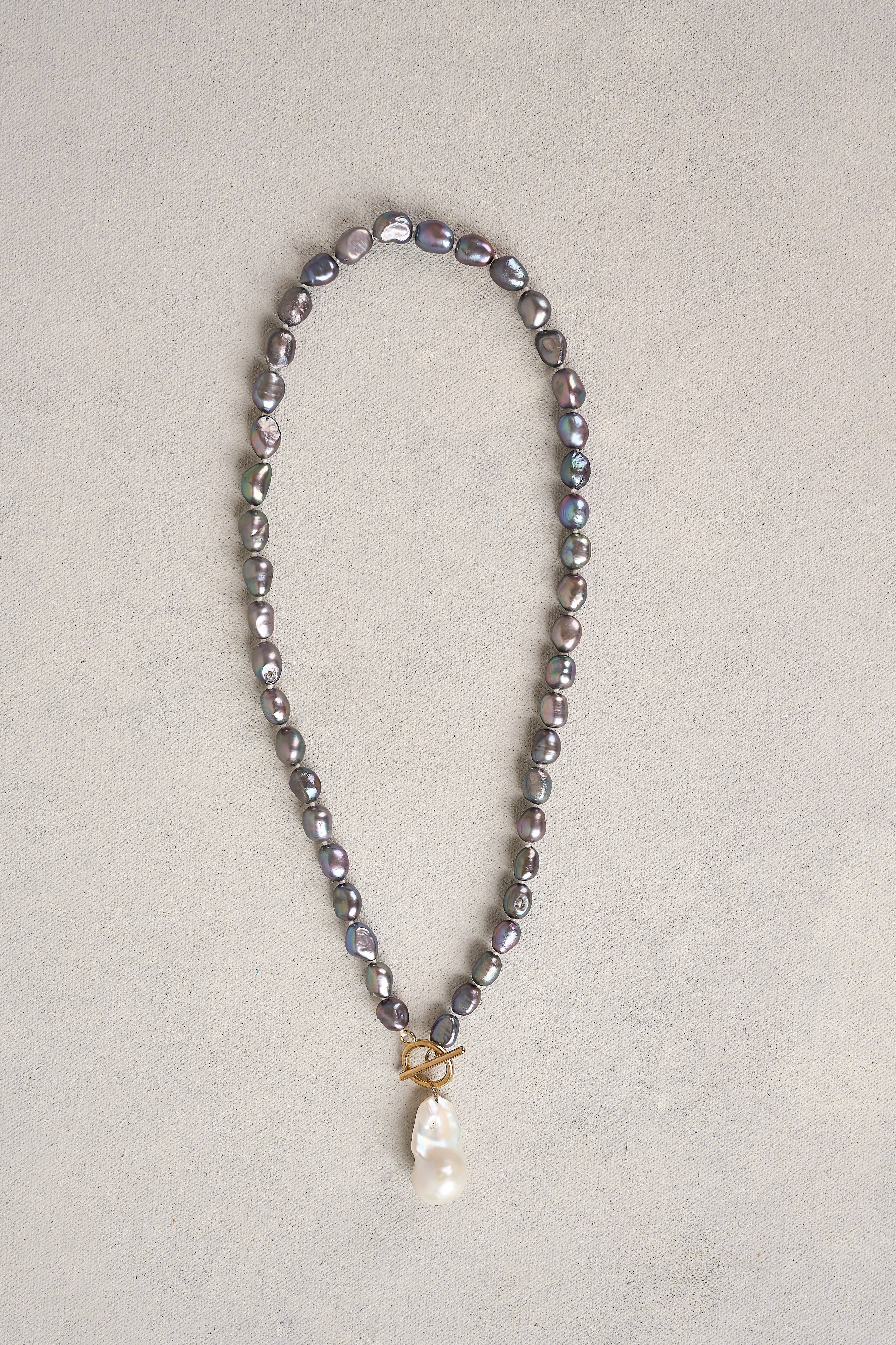 Metallic Noir Pearl Necklace - Multicolour